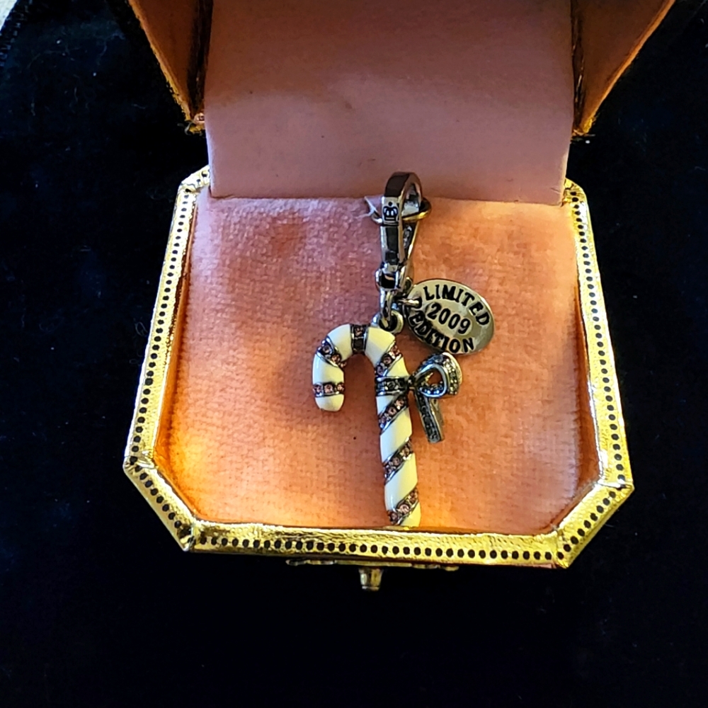 NIB New Juicy Couture Limited Edition 2009 Candy Cane Charm